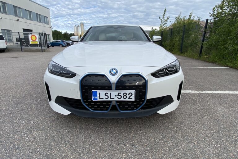 BMW i4