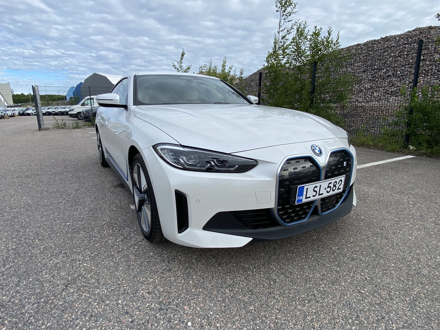 BMW - i4 - i4 eDrive40 Sedan (AA) 4ov A  // Harman/Kardon / 360° / P.tutkat / Nahkapenkit // - Sedan