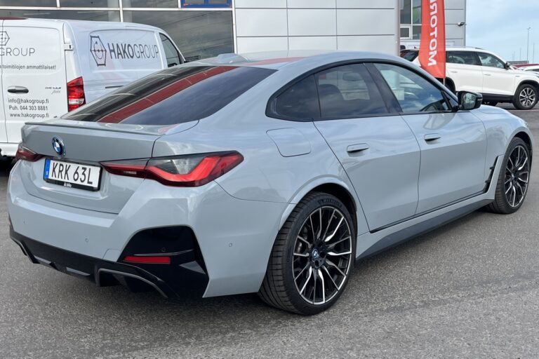 BMW i4