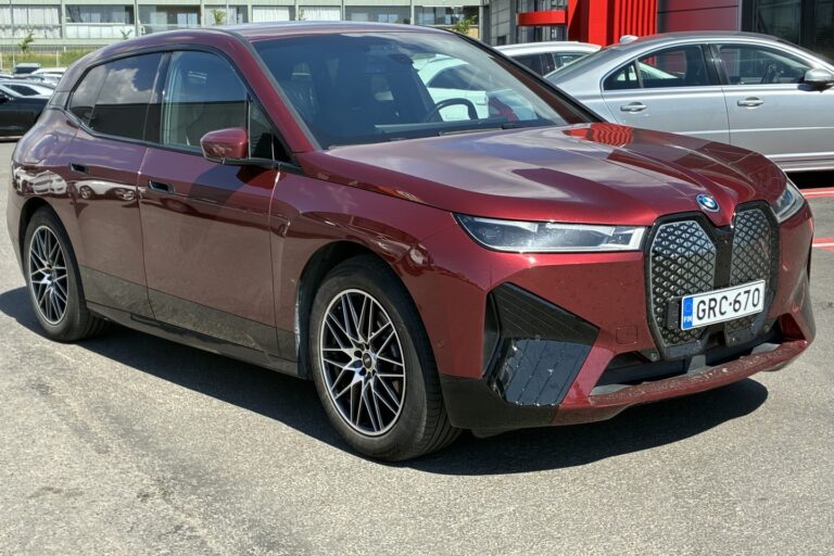 BMW iX