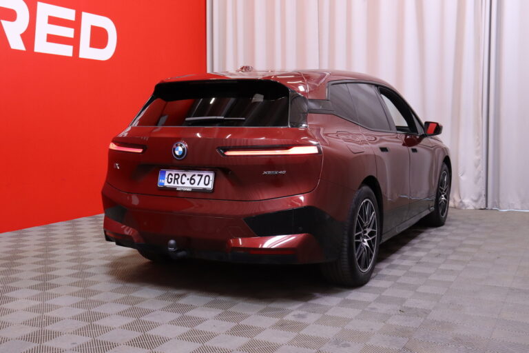 BMW iX