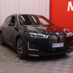 BMW - iX - xDrive40 // Laser / Sky Lounge / H&K / DAP / 360 / HUD / Hieronta / Muistipenkit / Comfort access // - Maastoauto