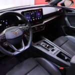 CUPRA - Leon Sportstourer - 1,4 PHEV 180 kW e-HYBRID DSG // ACC / Koukku / Kamera / Keyless / Kaistavahti / Blis // - Farmari
