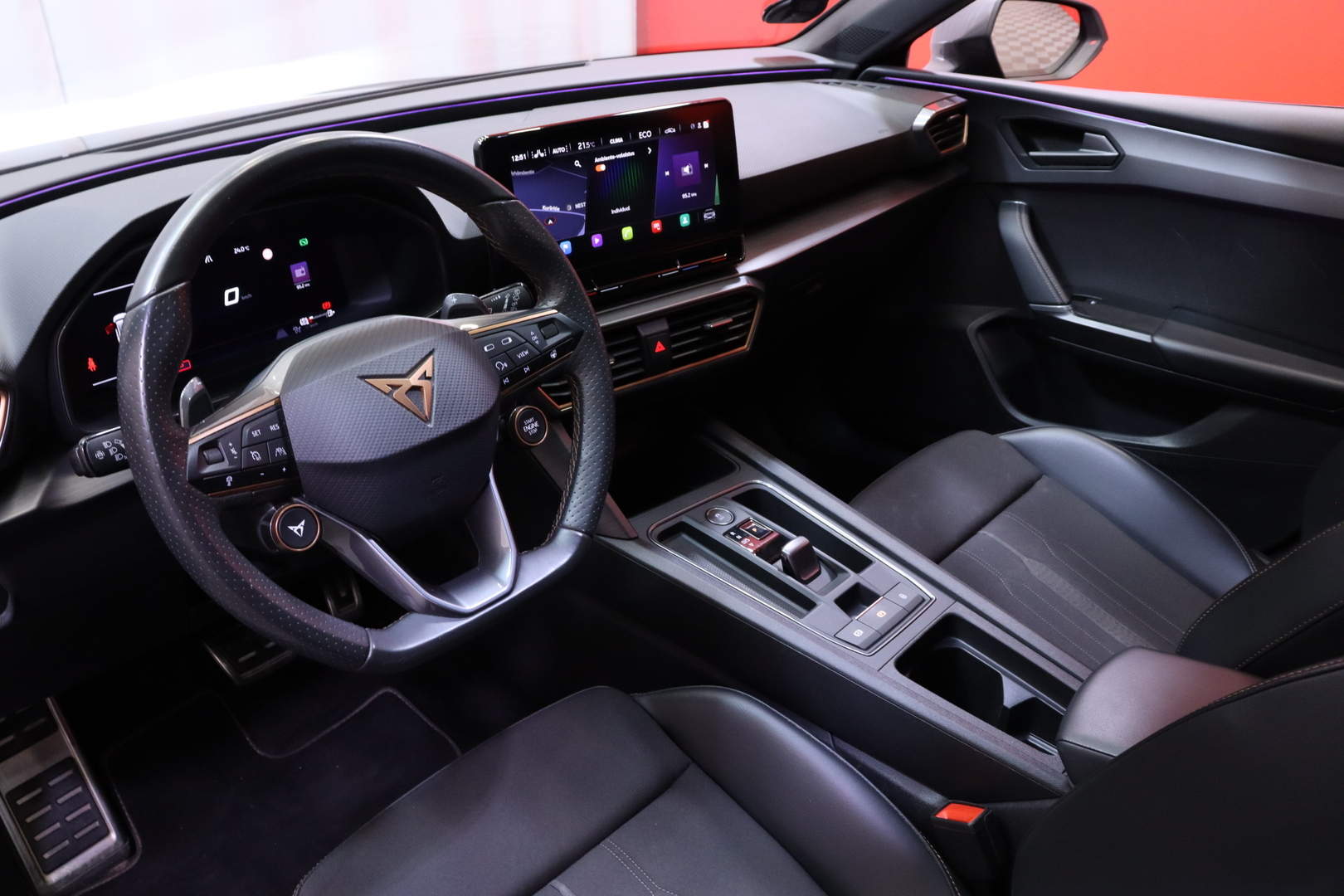 CUPRA - Leon Sportstourer - 1,4 PHEV 180 kW e-HYBRID DSG // ACC / Koukku / Kamera / Keyless / Kaistavahti / Blis // - Farmari