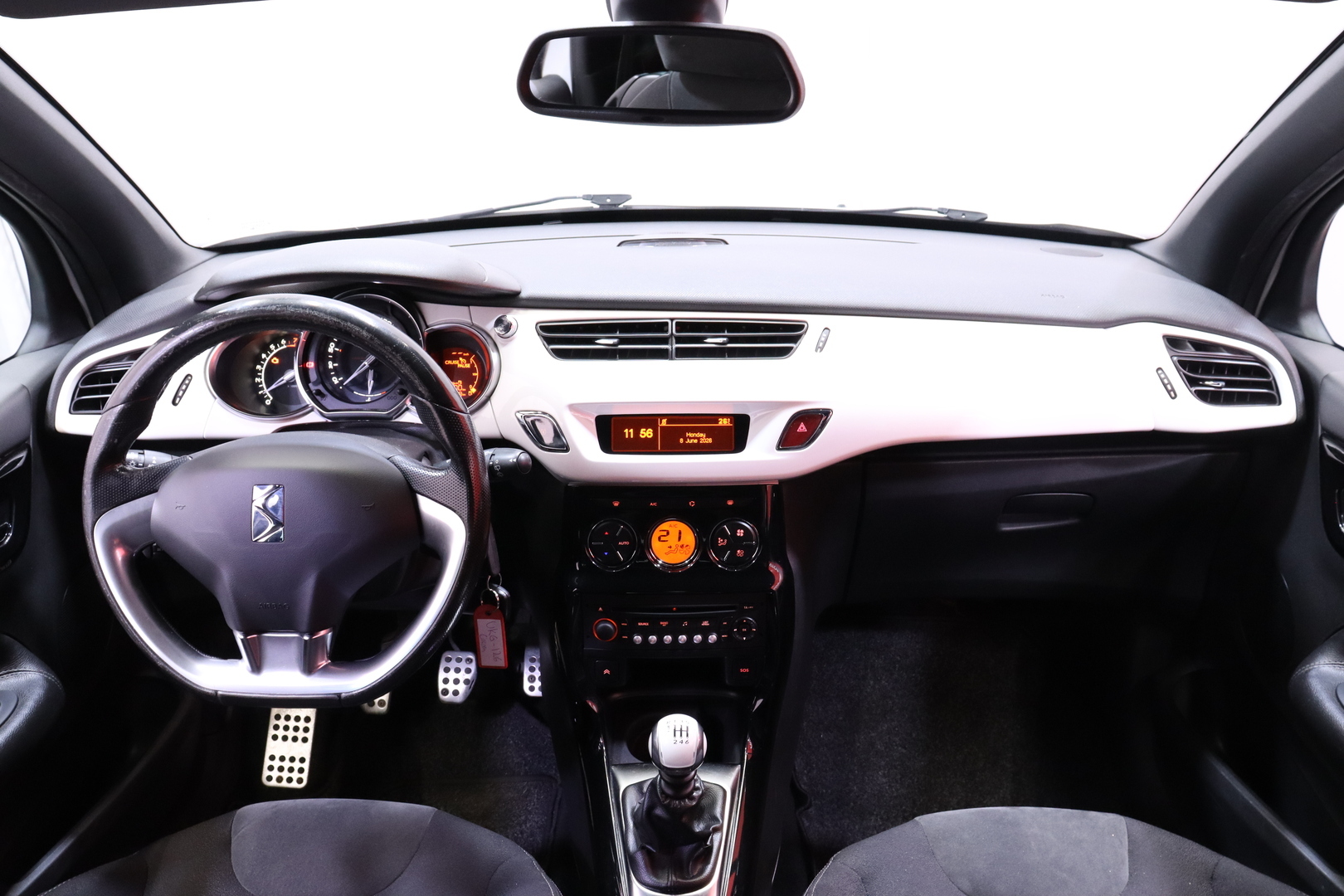 Citroen - DS3 - THP 156 Sport Chic // Radio / Isofix / Autom.ilmastointi / Sähköpeilit // - Viistoperä