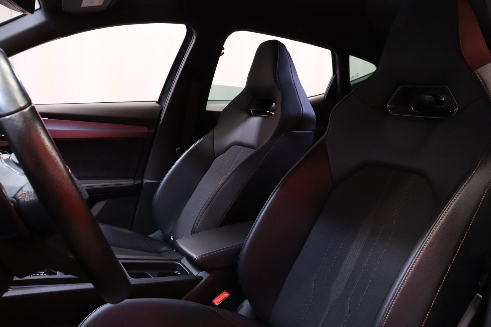 Cupra - Formentor - VZ 1.4 PHEV 180 kW e-HYBRID DSG // 1.om Suomi-Auto / Merkkihuollettu / ACC / P-kamera / Koukku / Carplay / Navi / LED // - Maastoauto