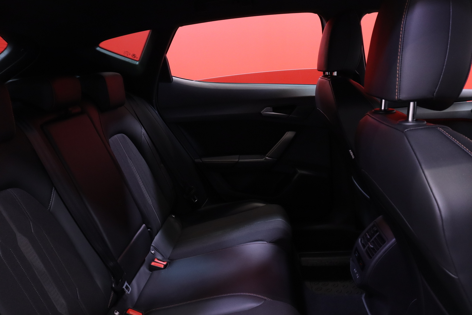 Cupra - Formentor - 1.4 PHEV 150 kW e-HYBRID DSG // Koukku / Ambient / AppleCar / Kamera / LED / ACC // - Maastoauto