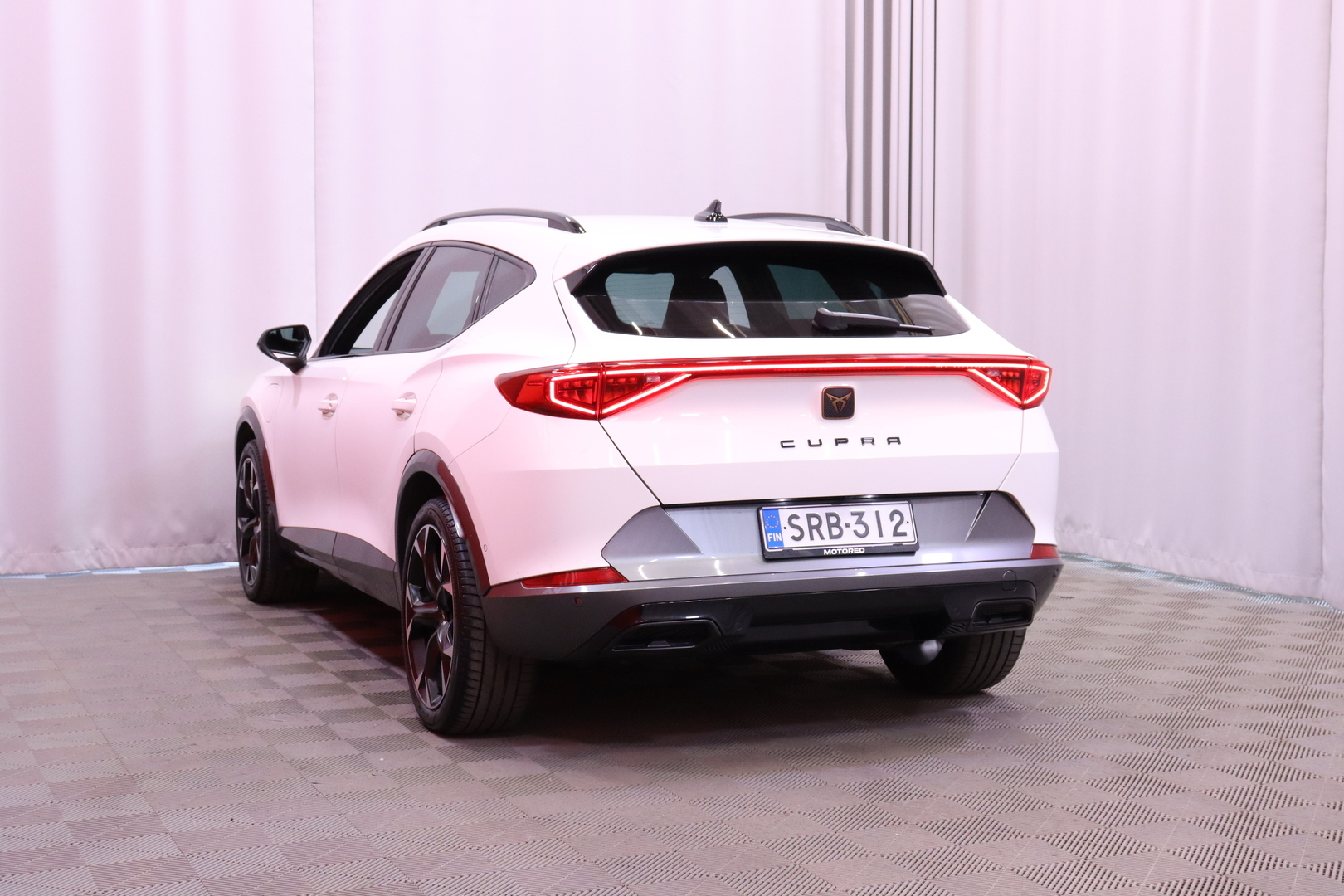 Cupra - Formentor - 1.4 PHEV 150 kW e-HYBRID DSG // Koukku / Ambient / AppleCar / Kamera / LED / ACC // - Maastoauto