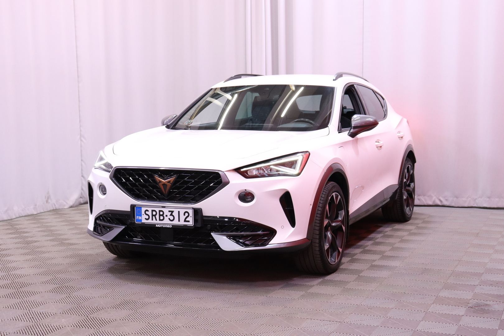Cupra - Formentor - 1.4 PHEV 150 kW e-HYBRID DSG // Koukku / Ambient / AppleCar / Kamera / LED / ACC // - Maastoauto