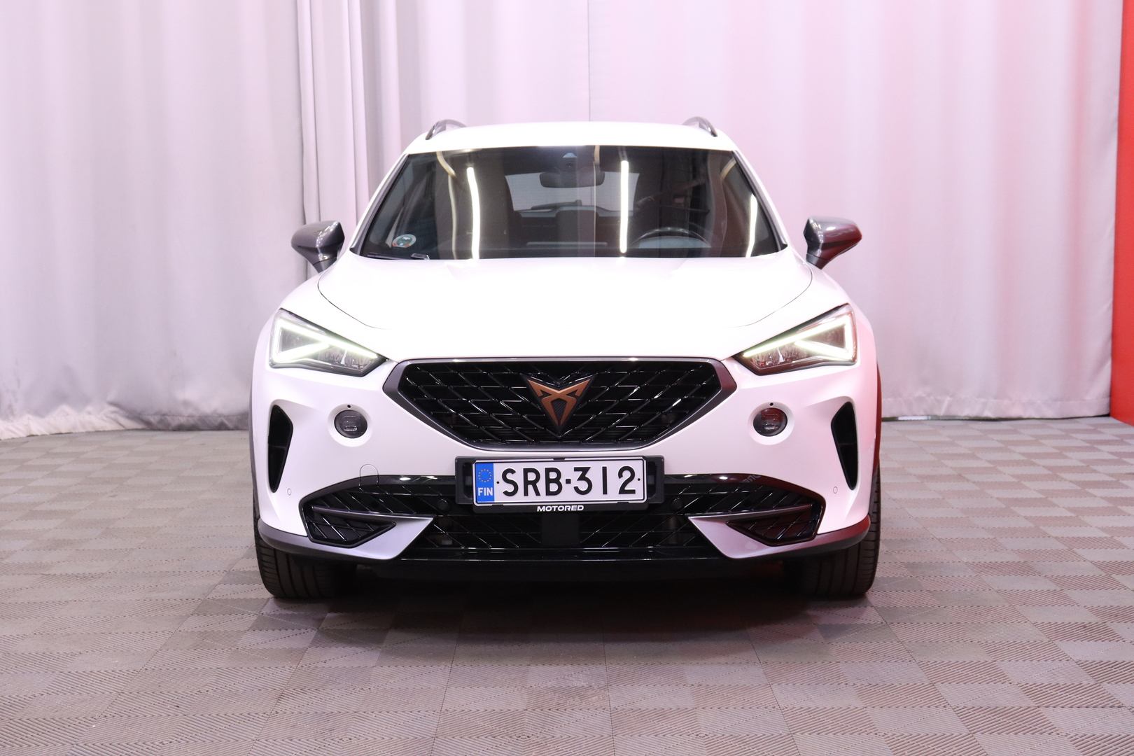 Cupra - Formentor - 1.4 PHEV 150 kW e-HYBRID DSG // Koukku / Ambient / AppleCar / Kamera / LED / ACC // - Maastoauto