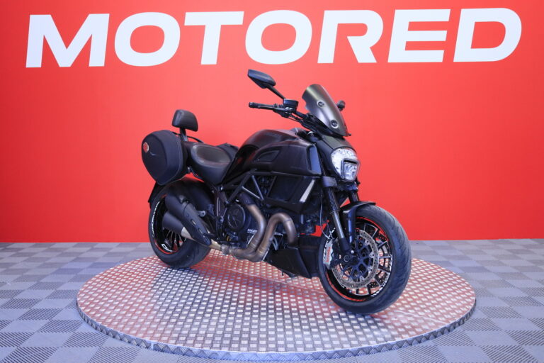 Ducati - Diavel - 1200 // Juuri Saapunut! / Suomi-pyörä / Ajomodet / DTC / ABS // - Moottoripyörä