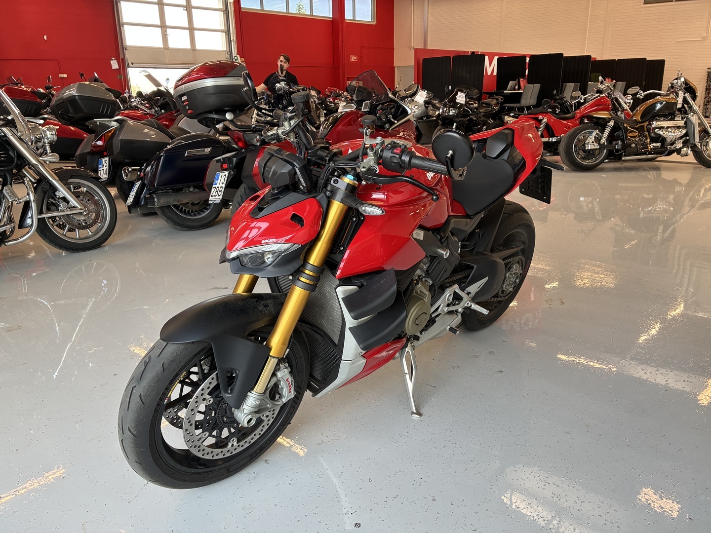 Ducati - Streetfighter - V4 S // Upea! / Öhlins Sähköalusta / Shifter / LED // - Moottoripyörä