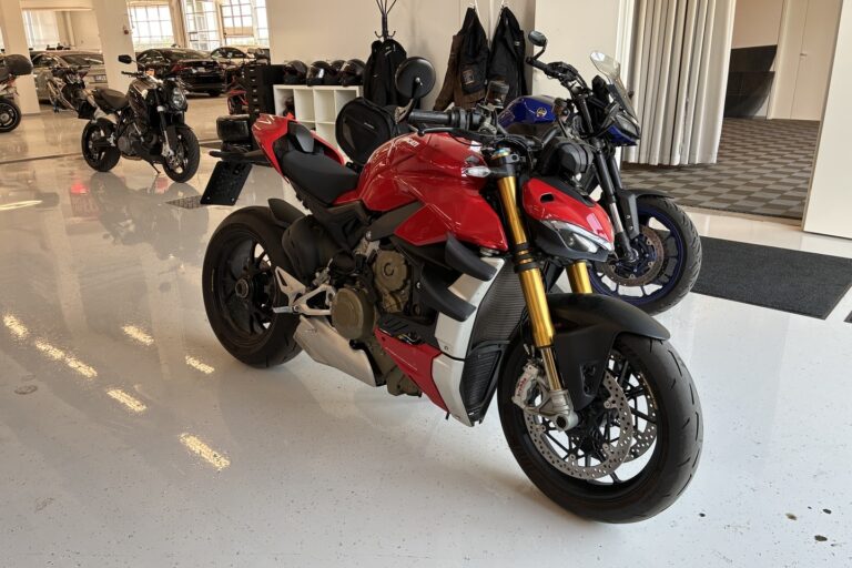 Ducati - Streetfighter - V4 S // Upea! / Öhlins Sähköalusta / Shifter / LED // - Moottoripyörä
