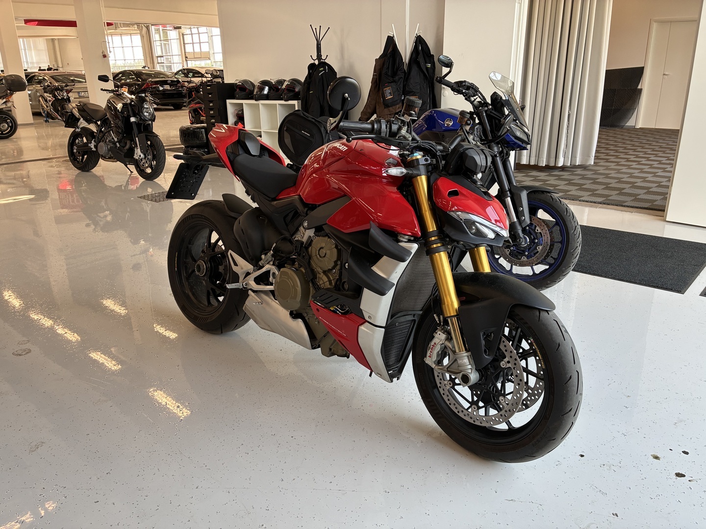 Ducati - Streetfighter - V4 S // Upea! / Öhlins Sähköalusta / Shifter / LED // - Moottoripyörä