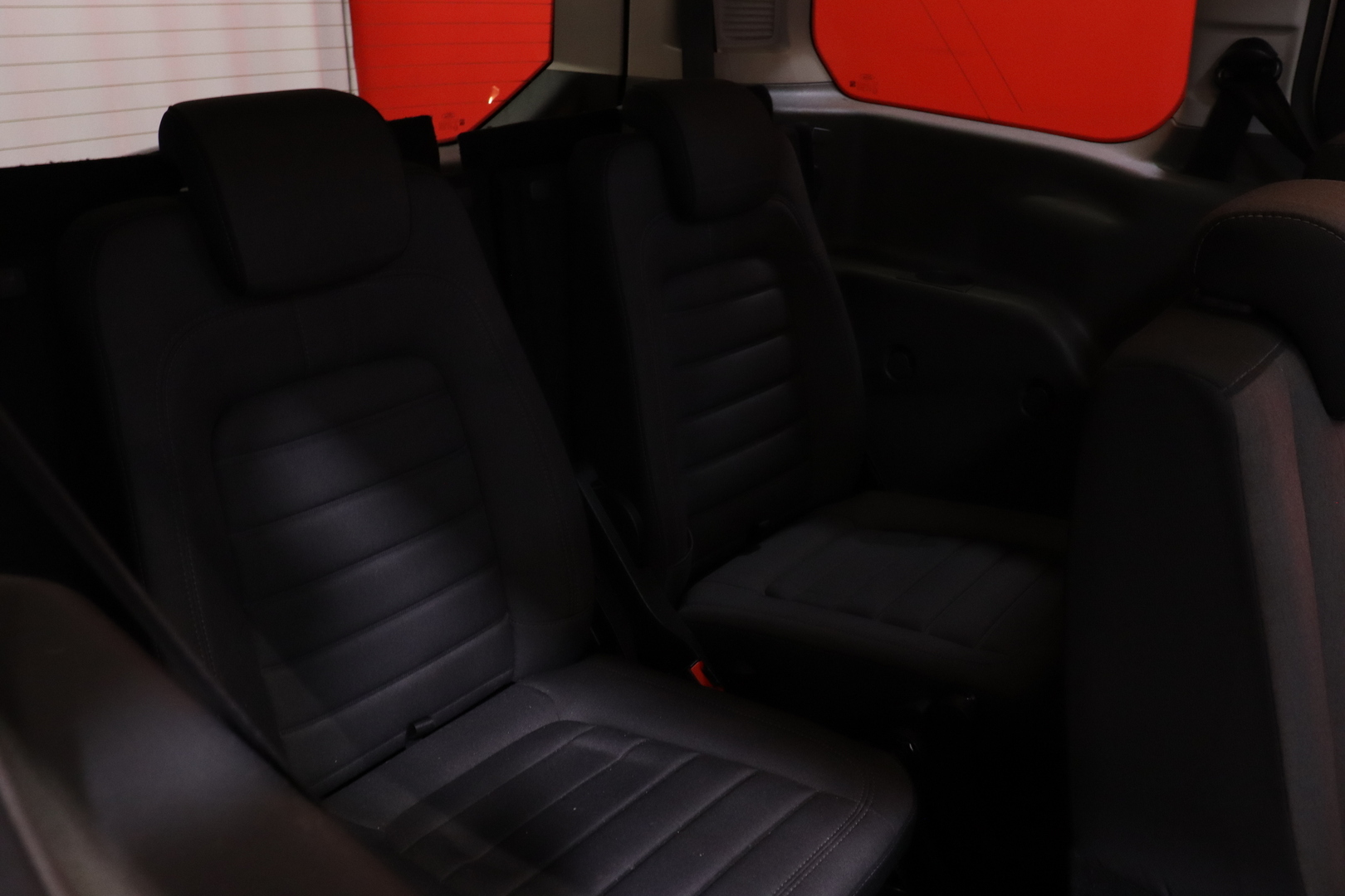 Ford - Grand Tourneo Connect - 1,5 TDCi 120 hv A8 Titanium 7-Paikkanen // Panoraama / AppleCarPlay / Vakkari / Vetokoukku / 2x renkaat ja vanteet // - Tila-auto