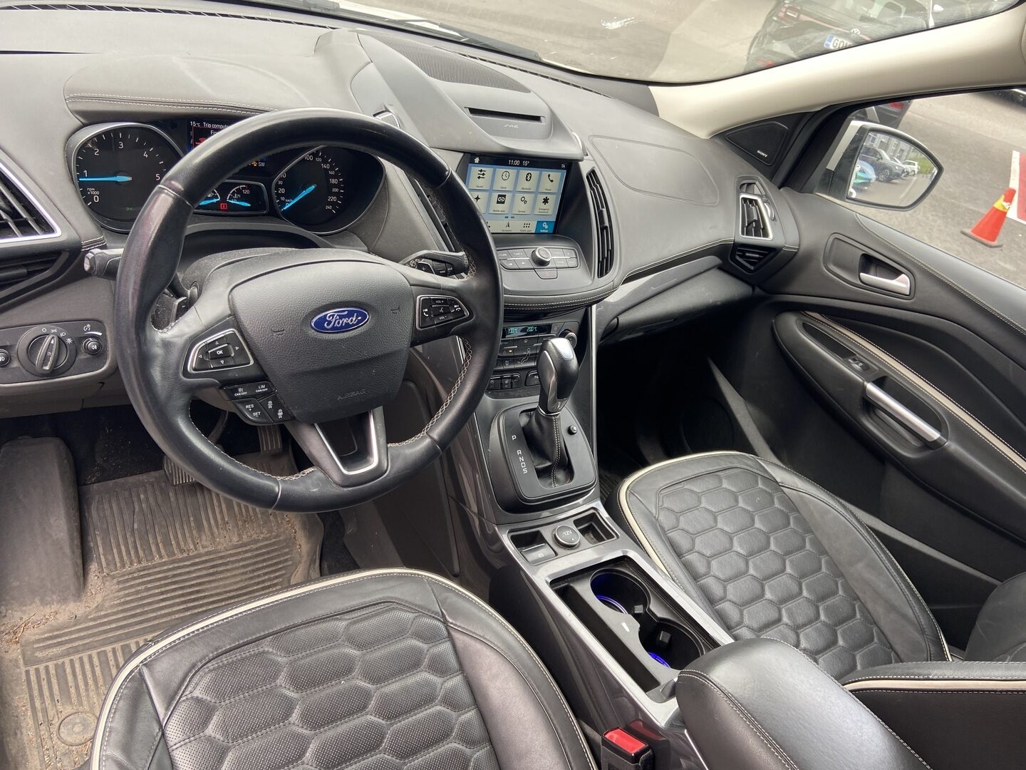 Ford - Kuga - 2,0TDCi 150 hv PowerShift AWD Vignale 5-ovinen - Maastoauto