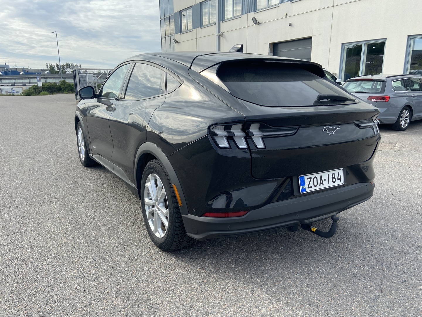 Ford - Mustang Mach-E - 75kWh 269hv A1 RWD 5-ovinen - Maastoauto