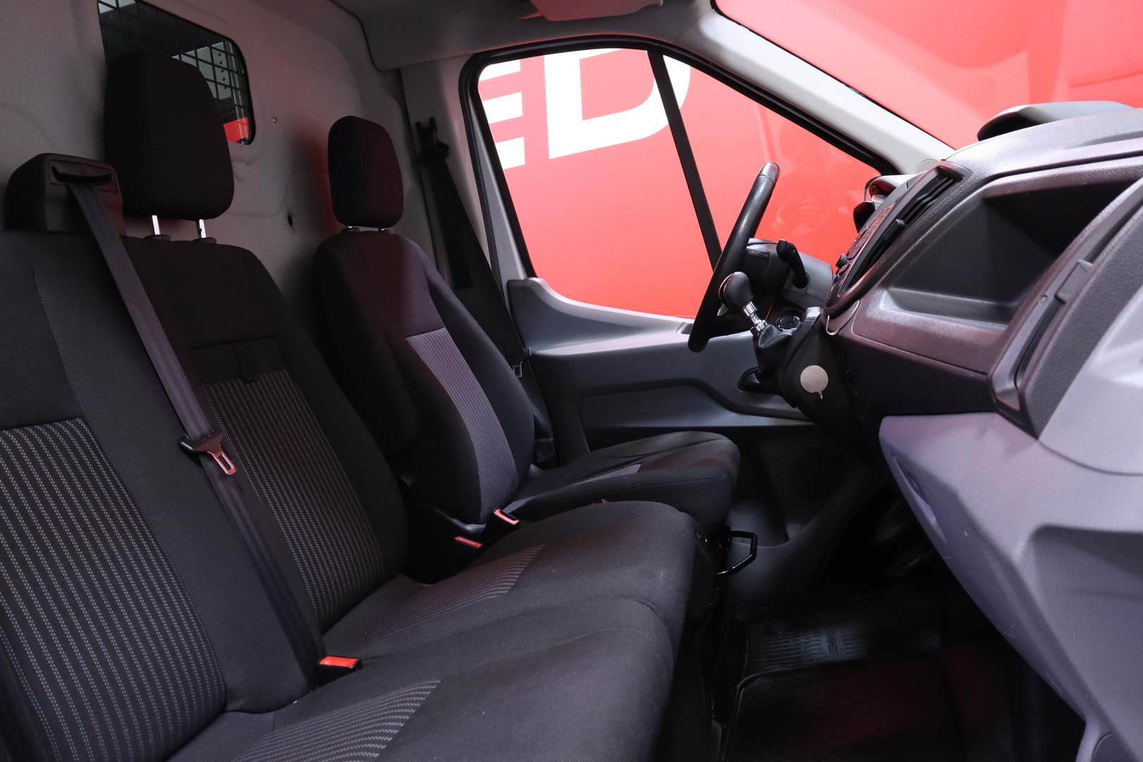 Ford - Transit - Van 350 2,2 TDCi 125 hv AWD Trend L2 H2 neliveto // Neliveto / P-tutkat / Kamera / Webasto / Vakkari // - Pakettiauto