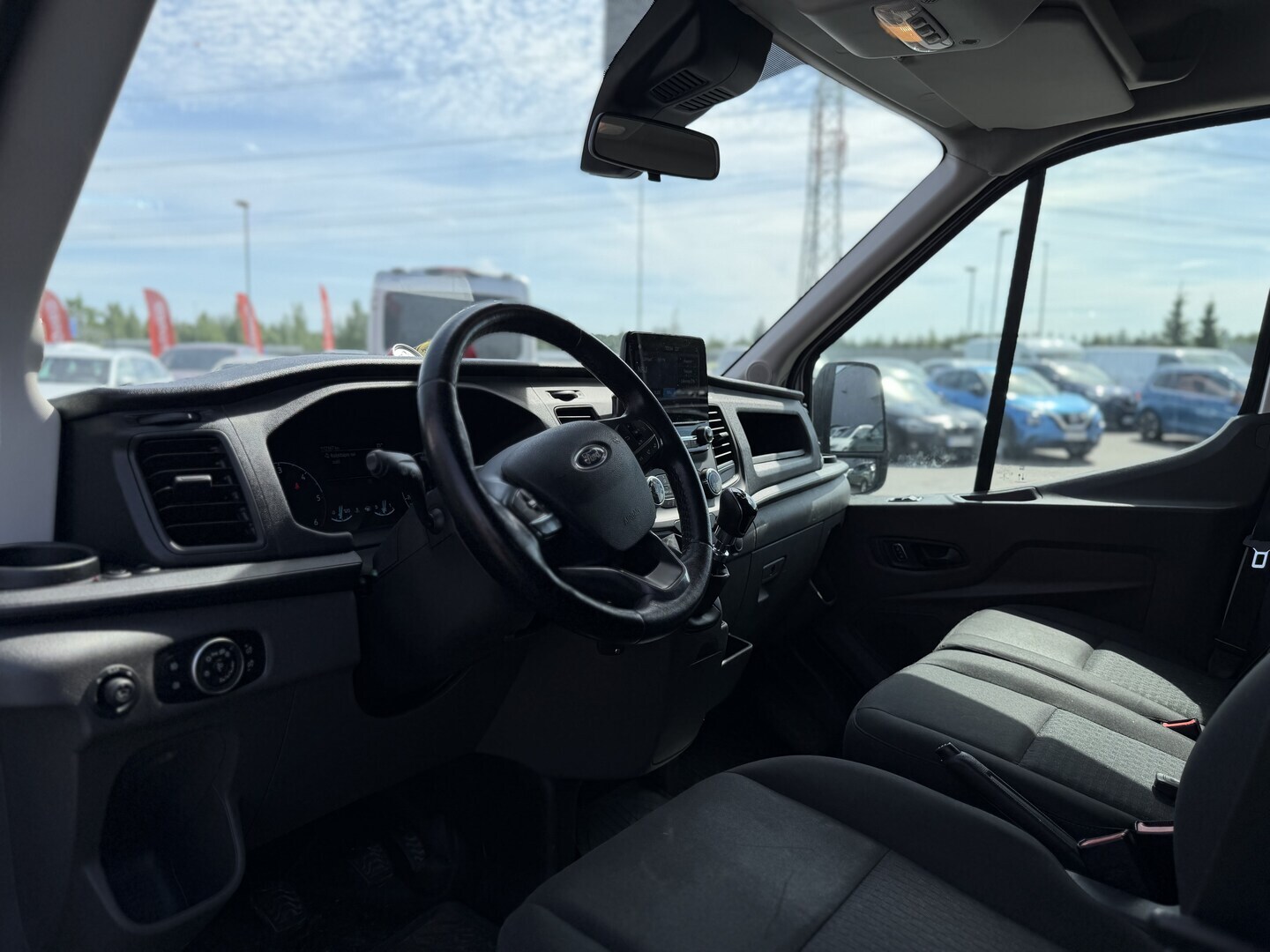 Ford - Transit - Van 350 2,0 TDCi 170 hv M6 Neliveto Trend L3H2 4,1 - Pakettiauto
