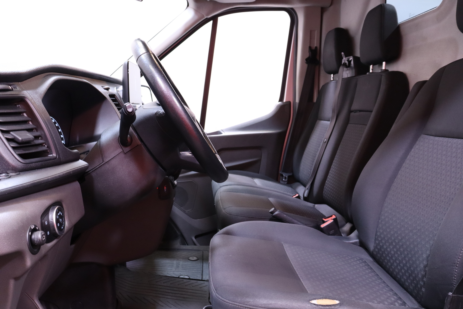 Ford - Transit - Van 350 2,0 TDCi 170 hv M6 Neliveto Trend L3H2 4,1 // Suomi-Auto / Webasto / Navi / Läm.Tuulilasi / Lisävalo / koukku // - Pakettiauto