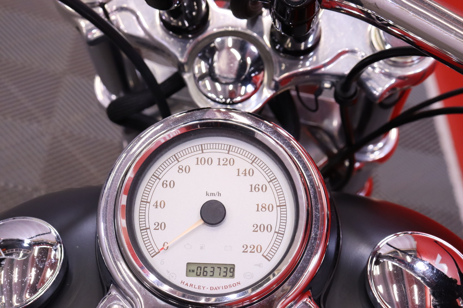 Harley-Davidson - DYNA - FXDF Dyna Fat Bob // Suomipyörä / V&H / Huoltokirja / Sissybar - Moottoripyörä