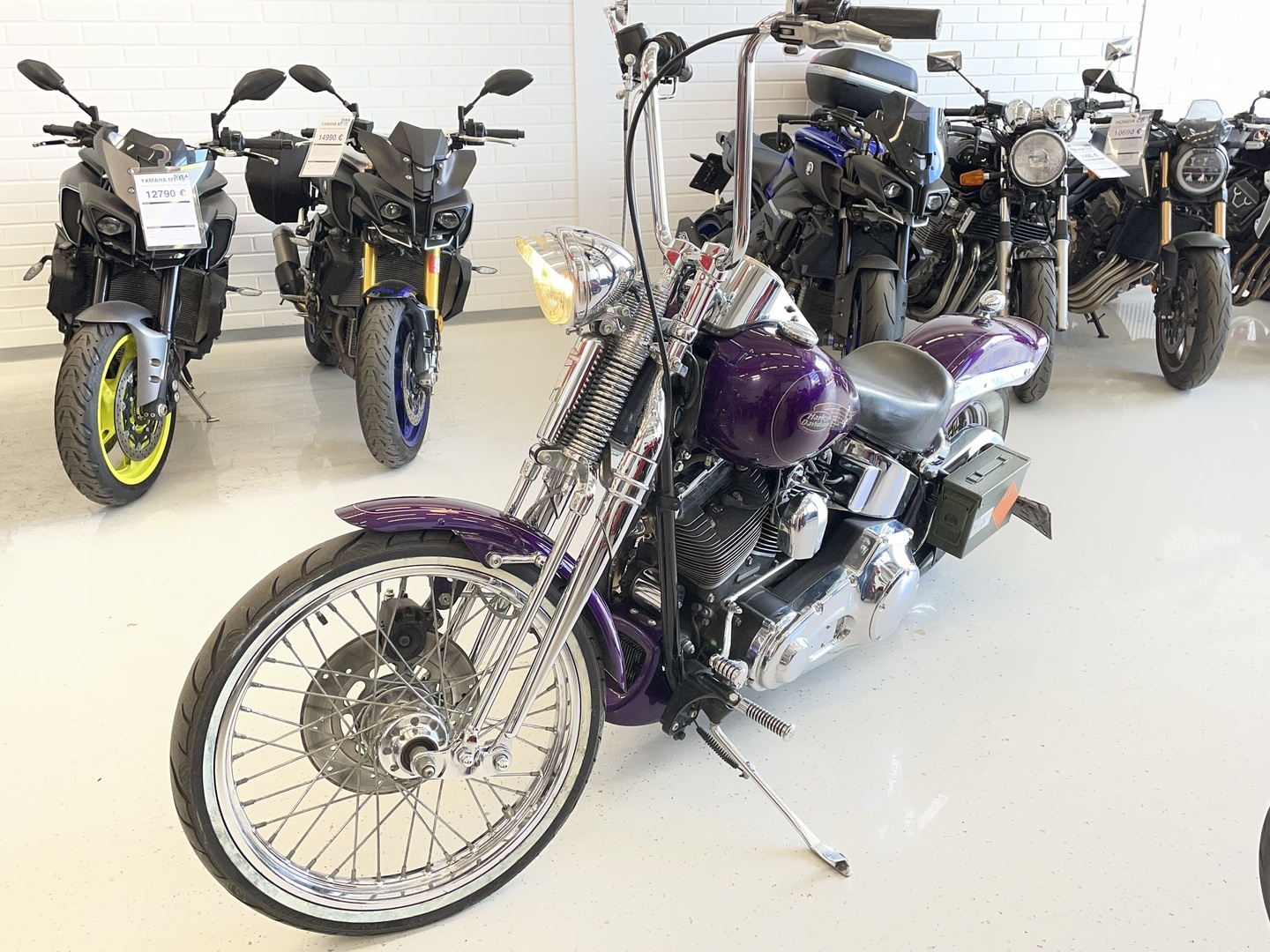 Harley-Davidson - SOFTAIL - FXSTS Softail Springer // Erikoisväri / Vance & Hines / Keyless // - Moottoripyörä