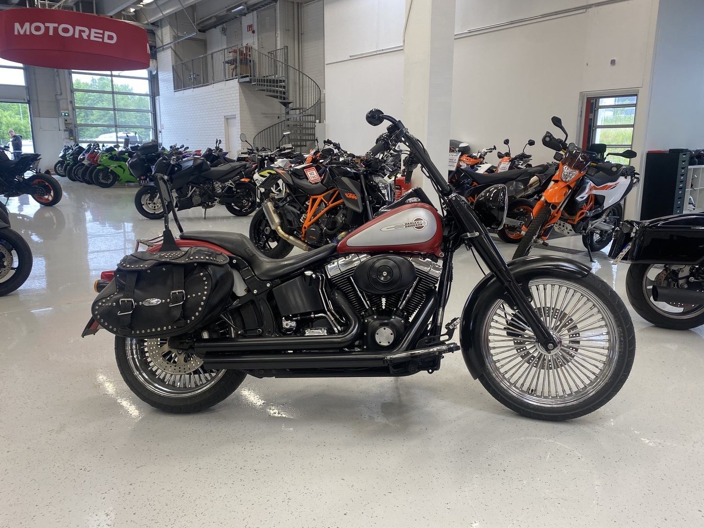 Harley-Davidson - SOFTAIL - FLSTC Heritage Softail Classic // Juuri saapunut / V&H putkisto / Paksupinnat / Ei vauriohistoriaa // - Moottoripyörä