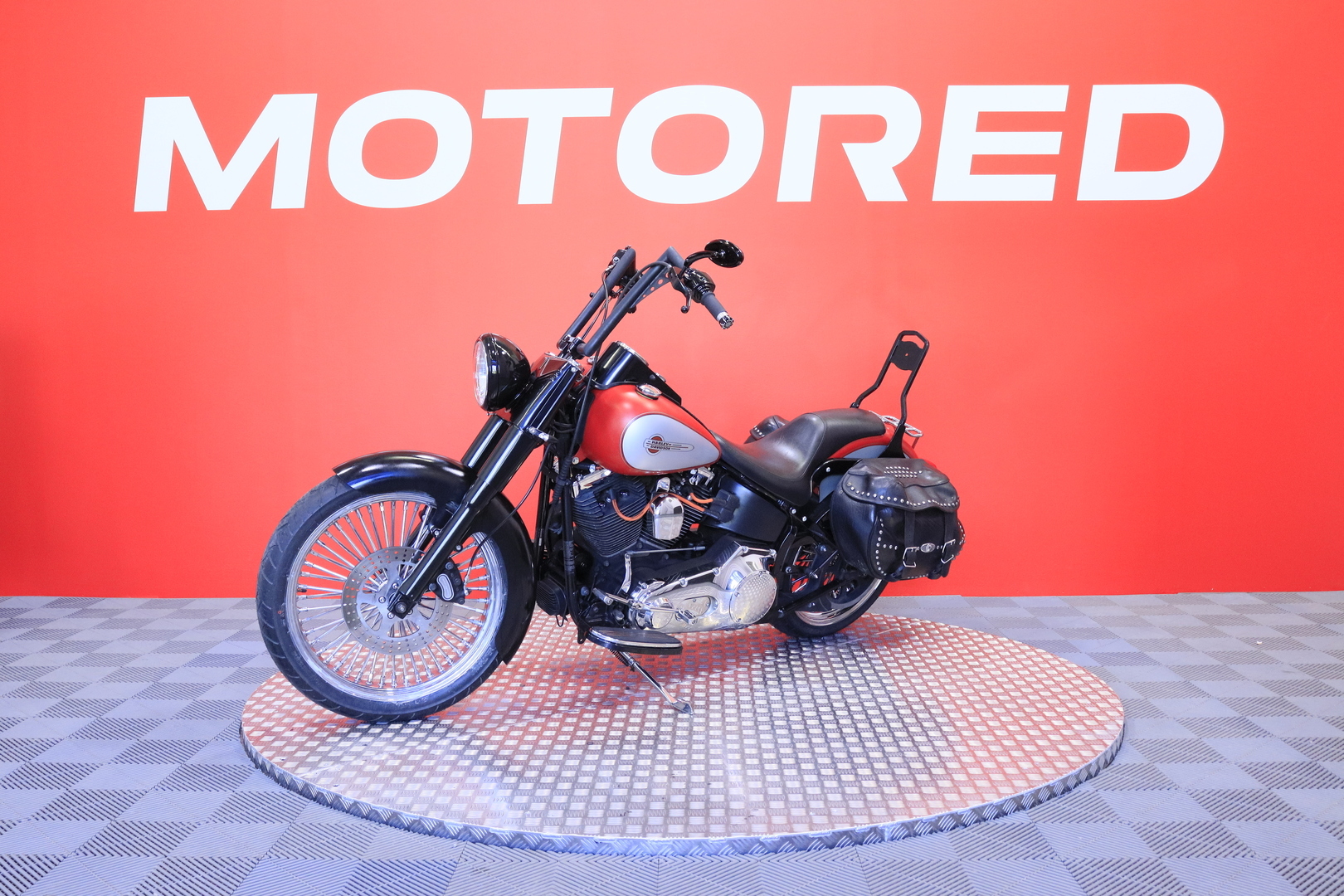 Harley-Davidson - SOFTAIL - FLSTC Heritage Softail Classic // Sissybar / V&H putkisto / Paksupinnat / Ei vauriohistoriaa // - Moottoripyörä