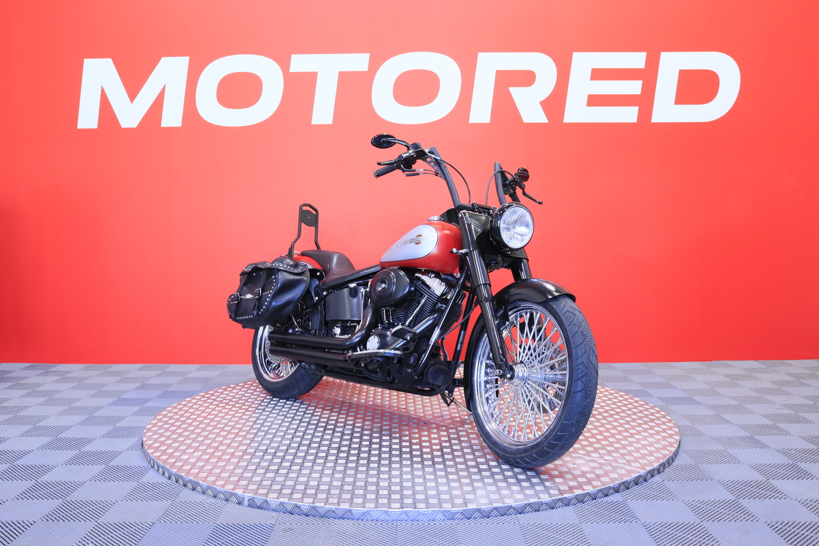 Harley-Davidson - SOFTAIL - FLSTC Heritage Softail Classic // Sissybar / V&H putkisto / Paksupinnat / Ei vauriohistoriaa // - Moottoripyörä