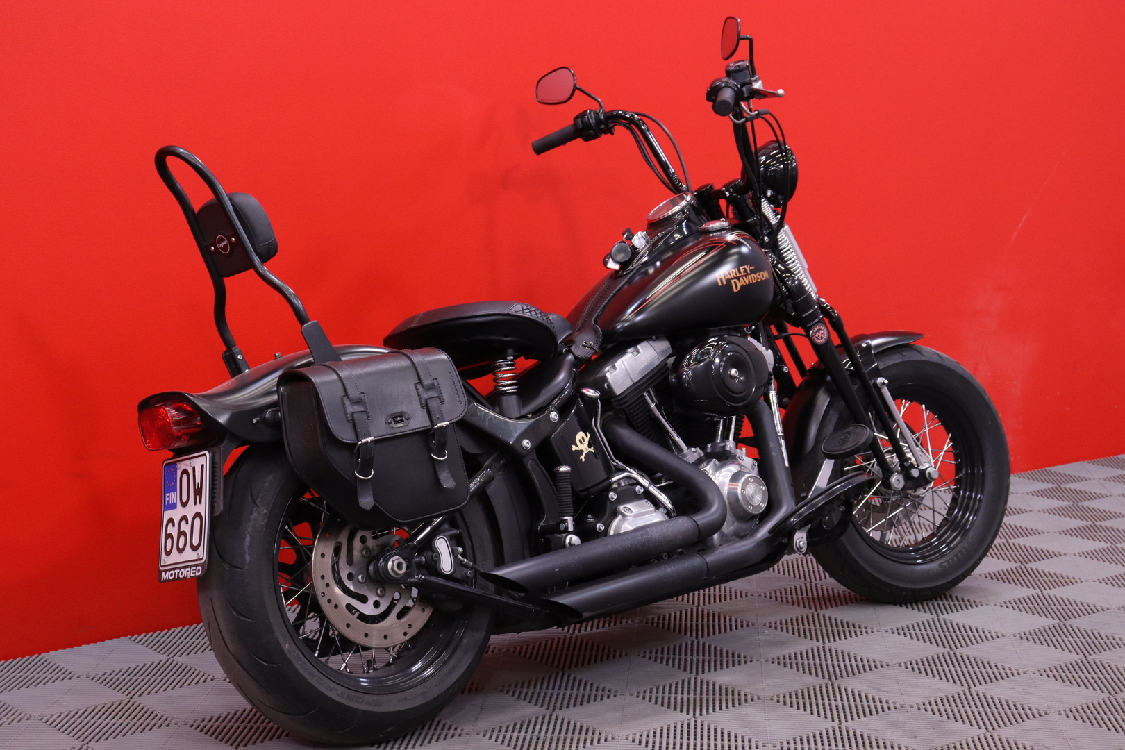 Harley-Davidson - SOFTAIL - FLSTSB X-Bones // Suomi-pyörä / Bassani / Juuri saapunut // - Moottoripyörä