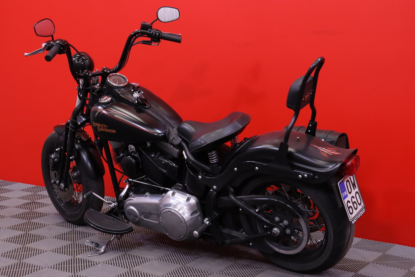Harley-Davidson - SOFTAIL - FLSTSB X-Bones // Suomi-pyörä / Bassani / Juuri saapunut // - Moottoripyörä