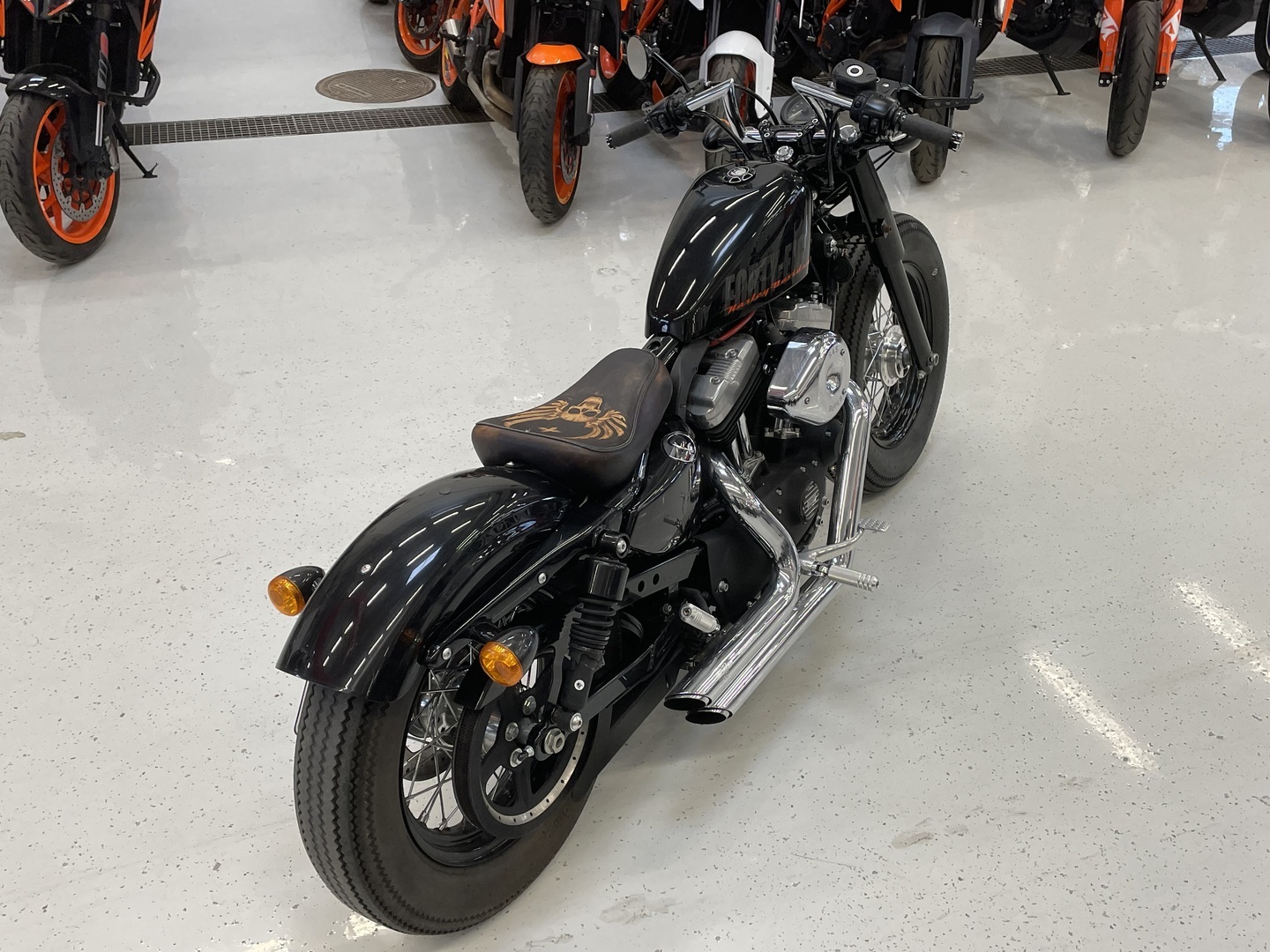 Harley-Davidson - SPORTSTER - XL 1200 X Forty-Eight // Suomi-pyörä / Vance Hines / Z Bar / Custom penkki // - Moottoripyörä