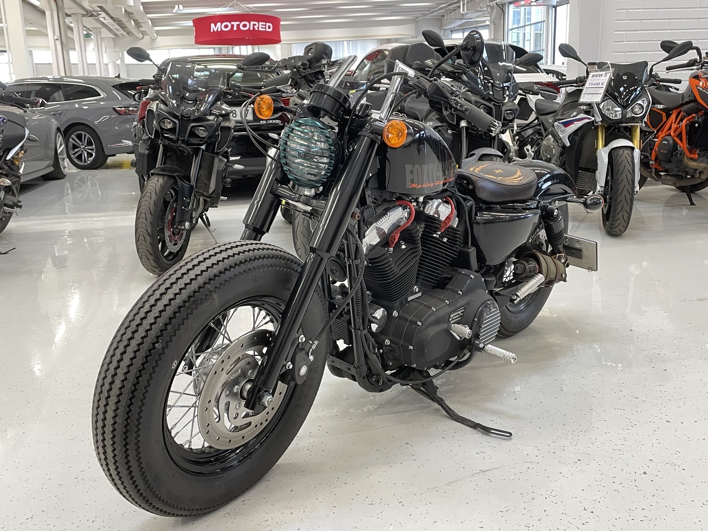 Harley-Davidson - SPORTSTER - XL 1200 X Forty-Eight // Suomi-pyörä / Vance Hines / Z Bar / Custom penkki // - Moottoripyörä