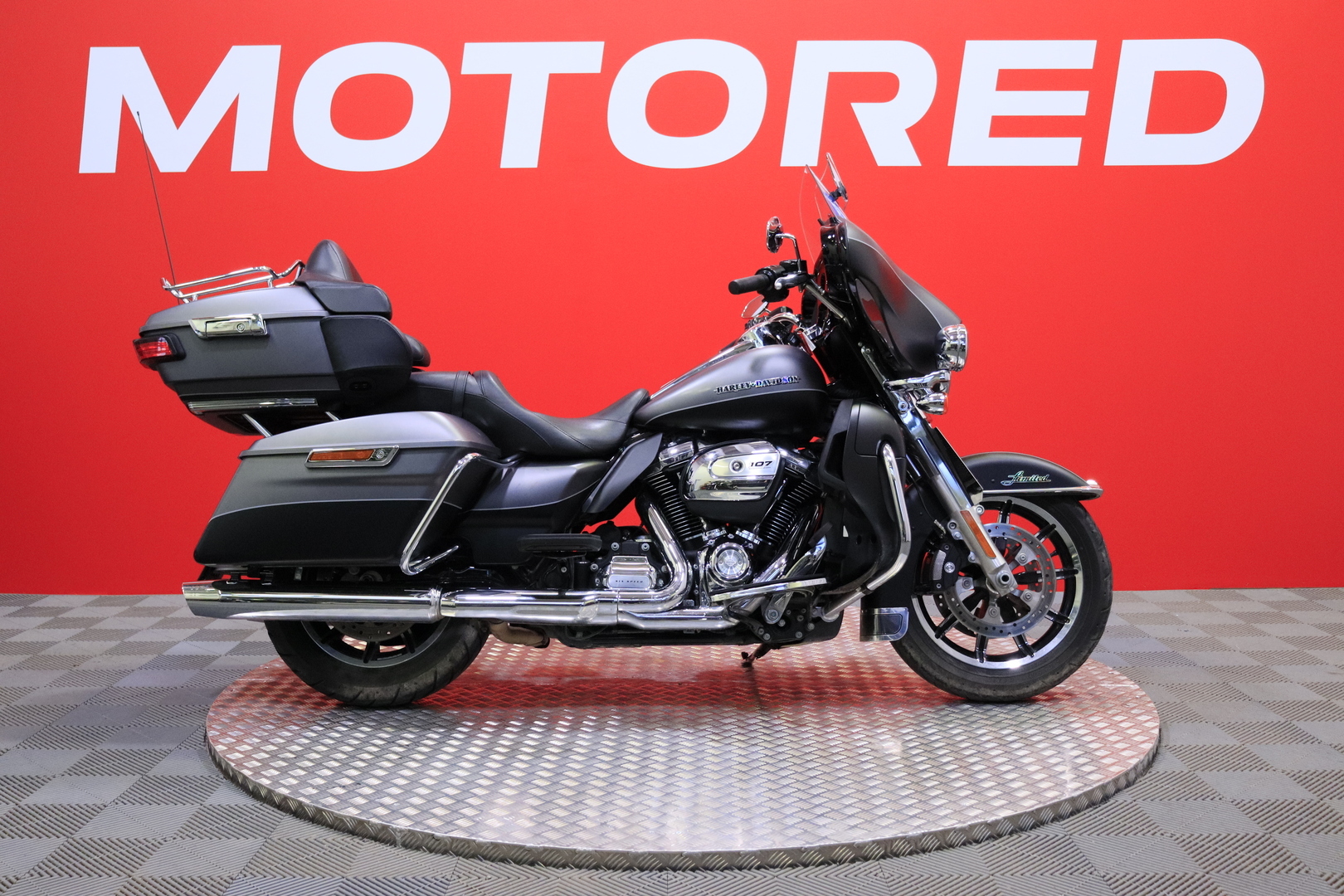 Harley-Davidson - TOURING - FLHTK Electre Glide Ultra Limited // Juuri saapunut! / Vakkari / Popit / Jalkalevyt // - Moottoripyörä