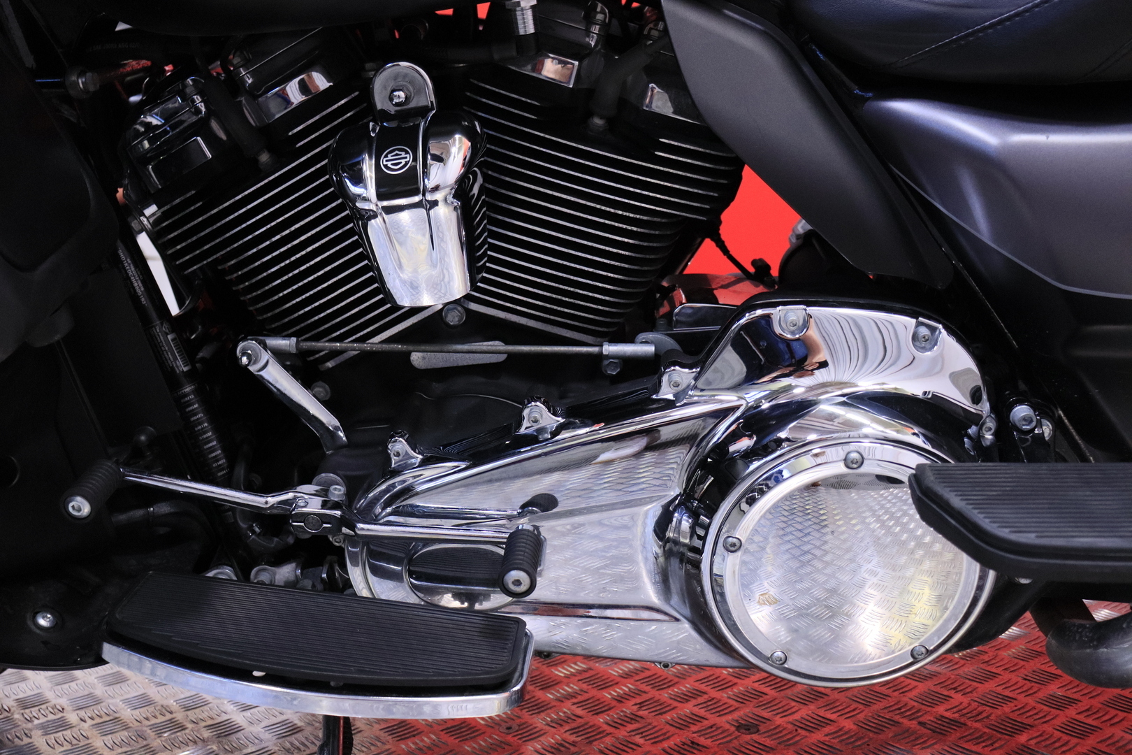 Harley-Davidson - TOURING - FLHTK Electre Glide Ultra Limited // Juuri saapunut! / Vakkari / Popit / Jalkalevyt // - Moottoripyörä