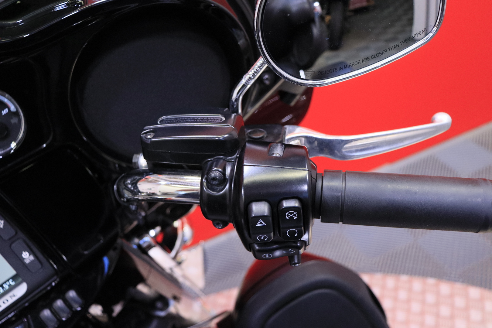 Harley-Davidson - TOURING - FLHTK Electre Glide Ultra Limited // Juuri saapunut! / Vakkari / Popit / Jalkalevyt // - Moottoripyörä