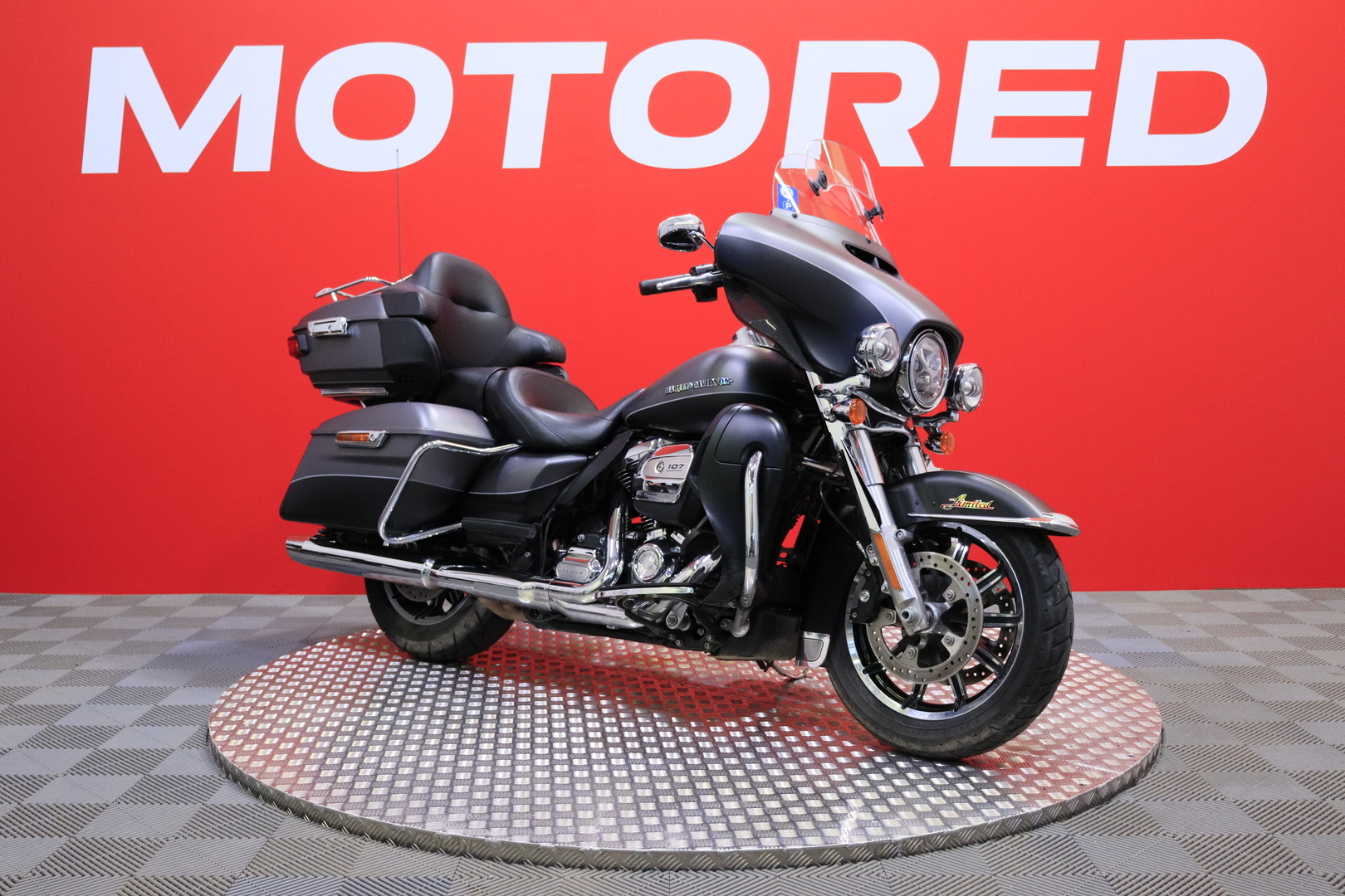 Harley-Davidson - TOURING - FLHTK Electre Glide Ultra Limited // Juuri saapunut! / Vakkari / Popit / Jalkalevyt // - Moottoripyörä