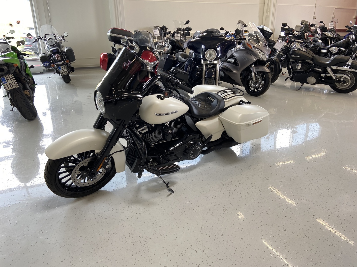 Harley-Davidson - Touring - FLHRXS Road King Special // Suomi-Pyörä / Vance&Hines / Cruise // - Moottoripyörä