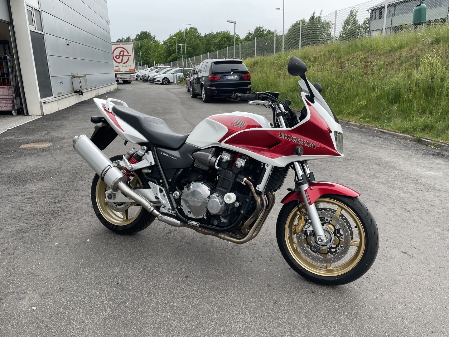 Honda - CB - 1300 S // Juuri saapunut! / Siistikuntoinen / Huoltokirja / Showa / Leovince // - Moottoripyörä