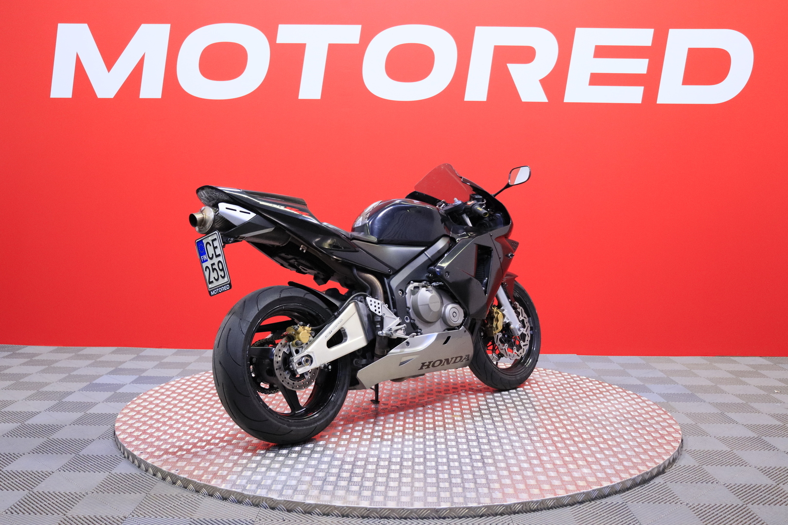 Honda - CBR - 600RR // Myydään huutokaupat.com // - Moottoripyörä