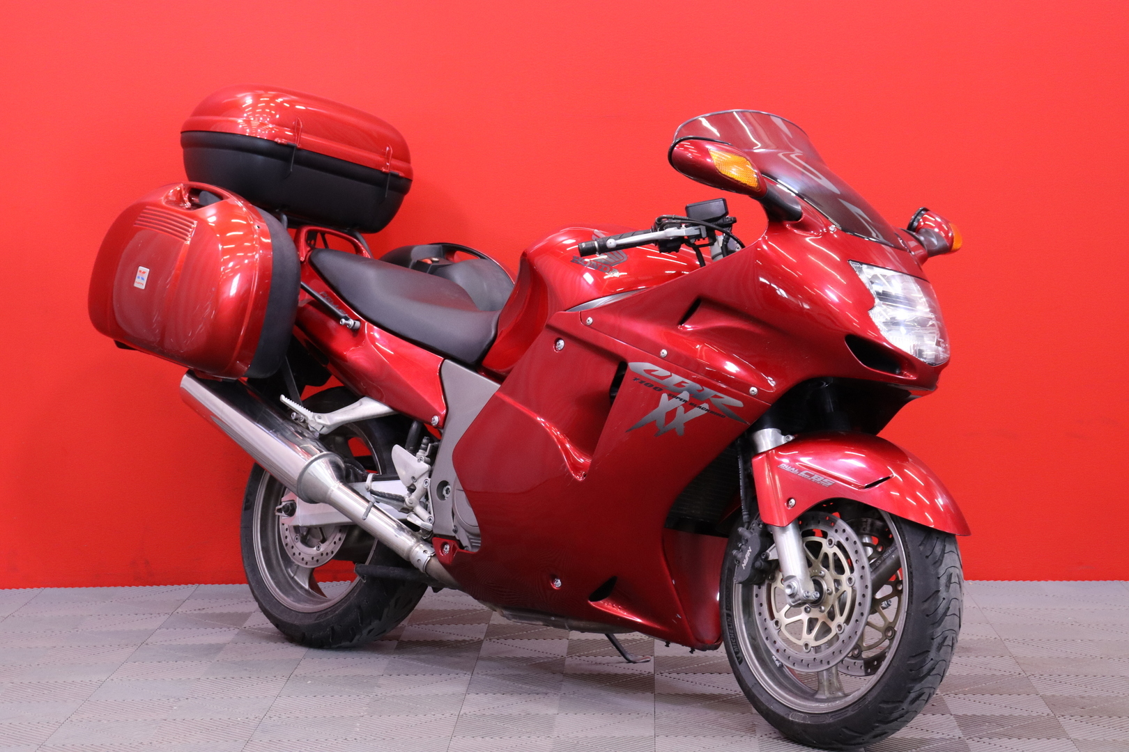 Honda - CBR - 1100 XX Super Blackbird // Suomi-pyörä / 3x Laukut / H.I.S.S. // - Moottoripyörä