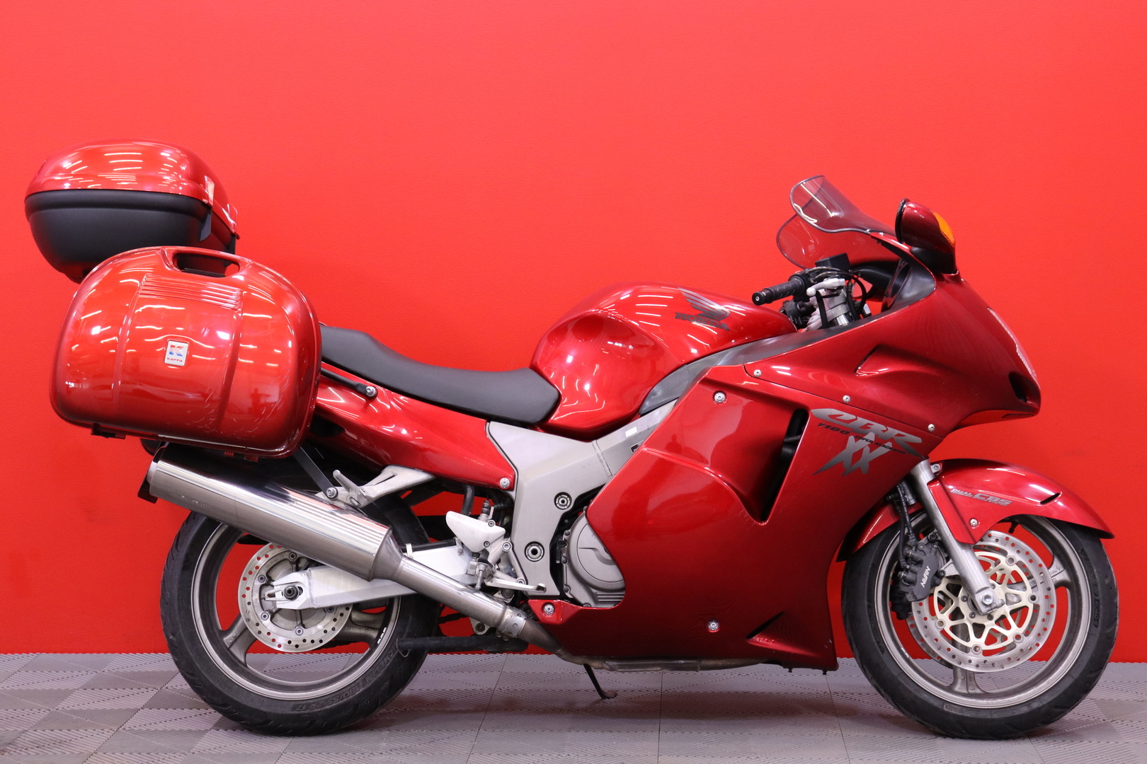 Honda - CBR - 1100 XX Super Blackbird // Suomi-pyörä / 3x Laukut / H.I.S.S. // - Moottoripyörä