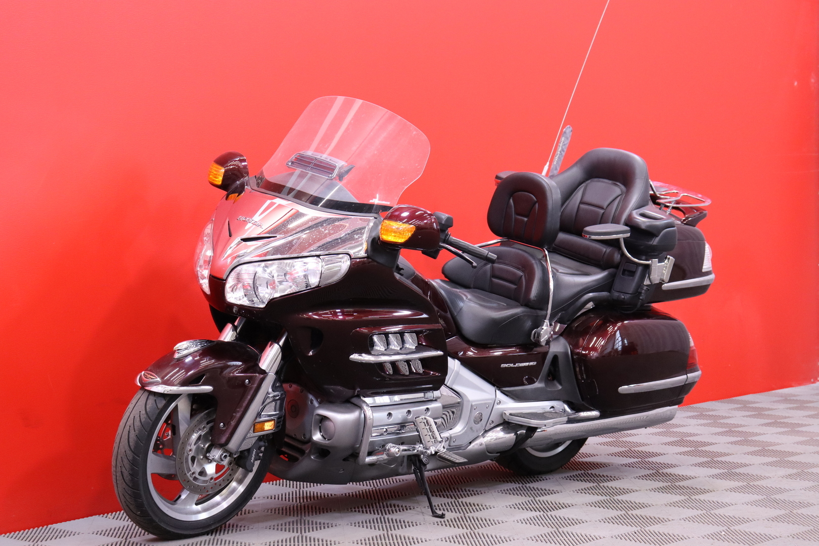 Honda - GL - 1800 GoldWing // Airbag / Navi / Vakkari / Pakki / Radio // - Moottoripyörä