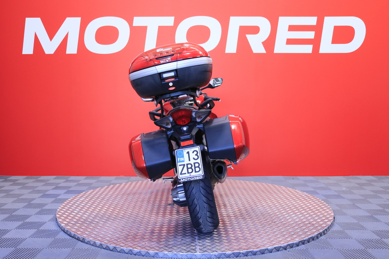 Honda - VFR - 1200 F // Juuri saapunut! / Suomi-pyörä / Akrapovic / Huoltokirja // - Moottoripyörä