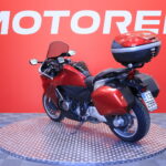 Honda - VFR - 1200 F // Juuri saapunut! / Suomi-pyörä / Akrapovic / Huoltokirja // - Moottoripyörä