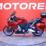 Honda - VFR - 1200 F // Juuri saapunut! / Suomi-pyörä / Akrapovic / Huoltokirja // - Moottoripyörä