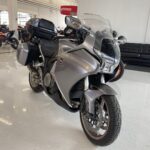 Honda - VFR - 1200 F // !Akrapovic / Huoltokirja / 4x laukut / Suomi-Pyörä // - Moottoripyörä