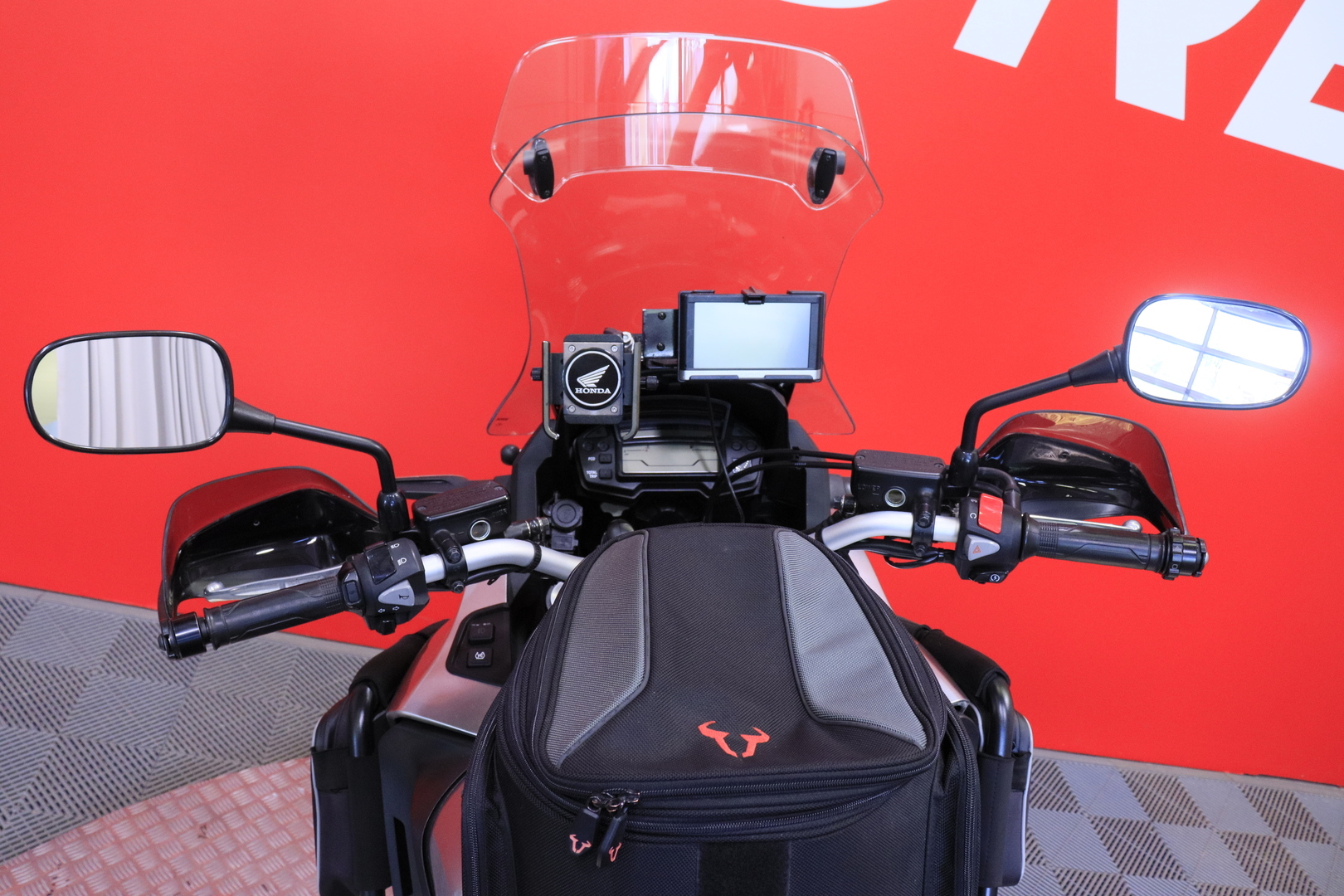 Honda - VFR - 1200 X Crosstourer // Navigointi / 4x laukut / ABS / TC // - Moottoripyörä