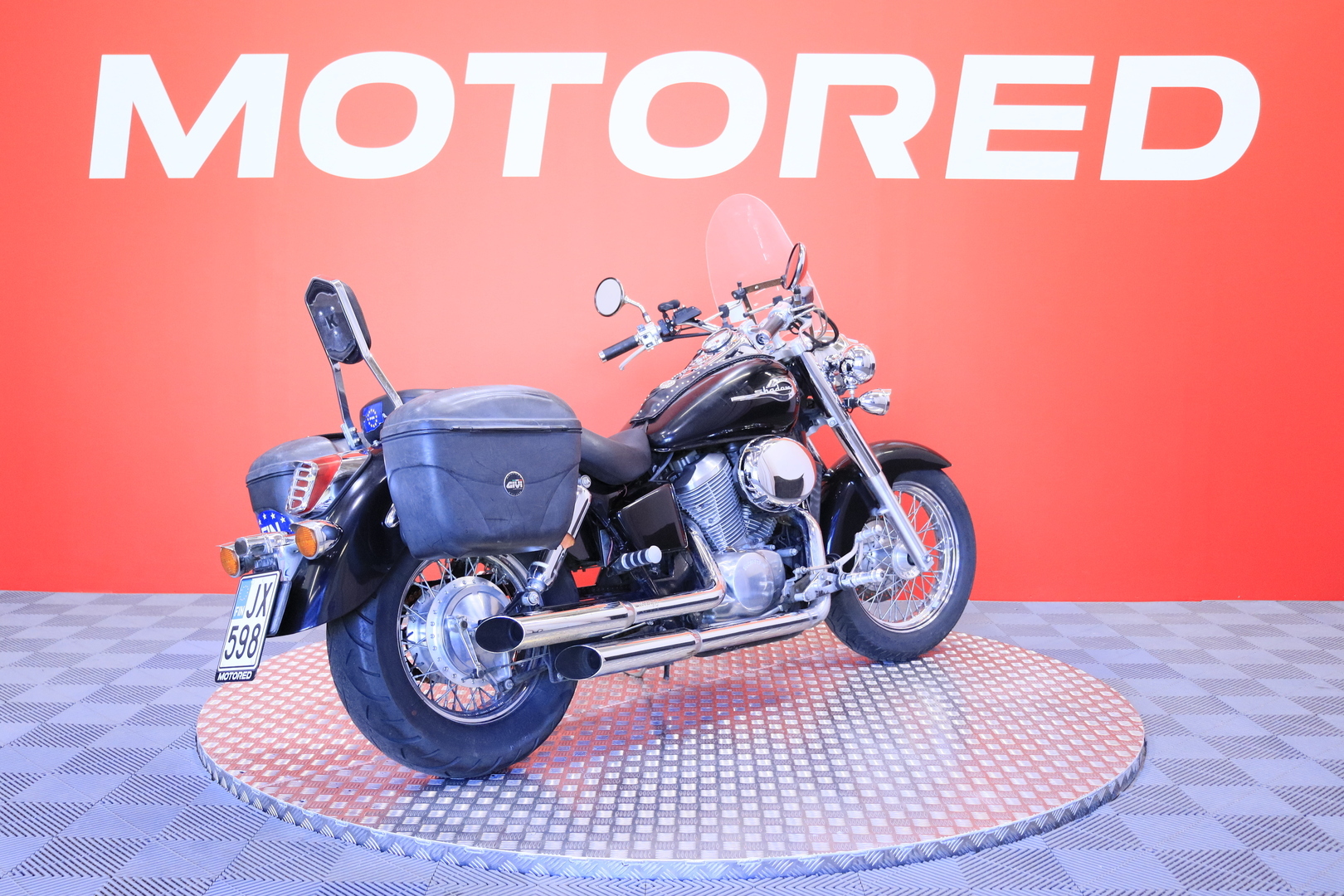 Honda - VT - 750C2 SHADOW // Myydään Huutokaupat.com! / Suomipyörä / Huollettu / Vance&Hines / Laukut / Tuulilasi // - Moottoripyörä
