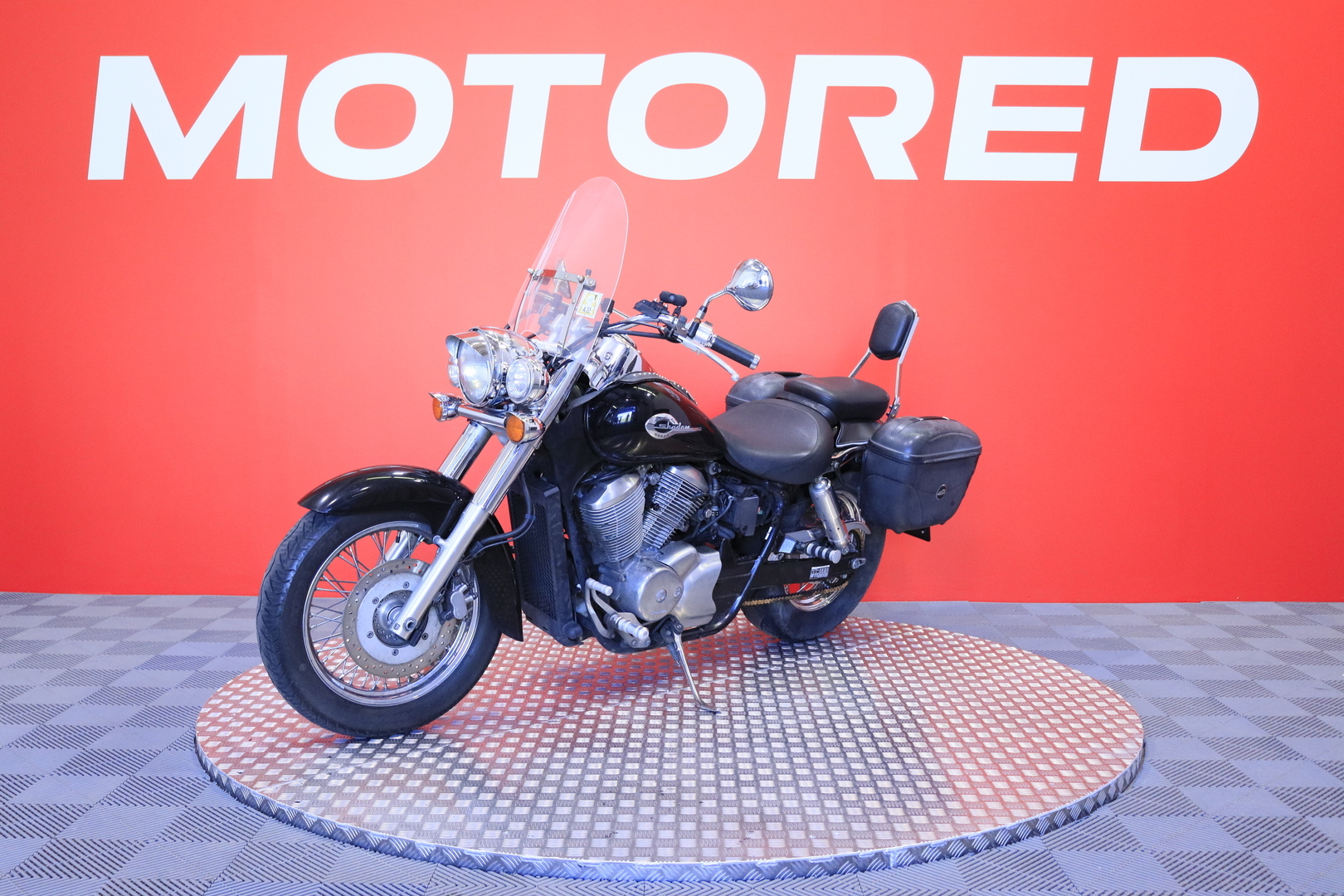Honda - VT - 750C2 SHADOW // Myydään Huutokaupat.com! / Suomipyörä / Huollettu / Vance&Hines / Laukut / Tuulilasi // - Moottoripyörä